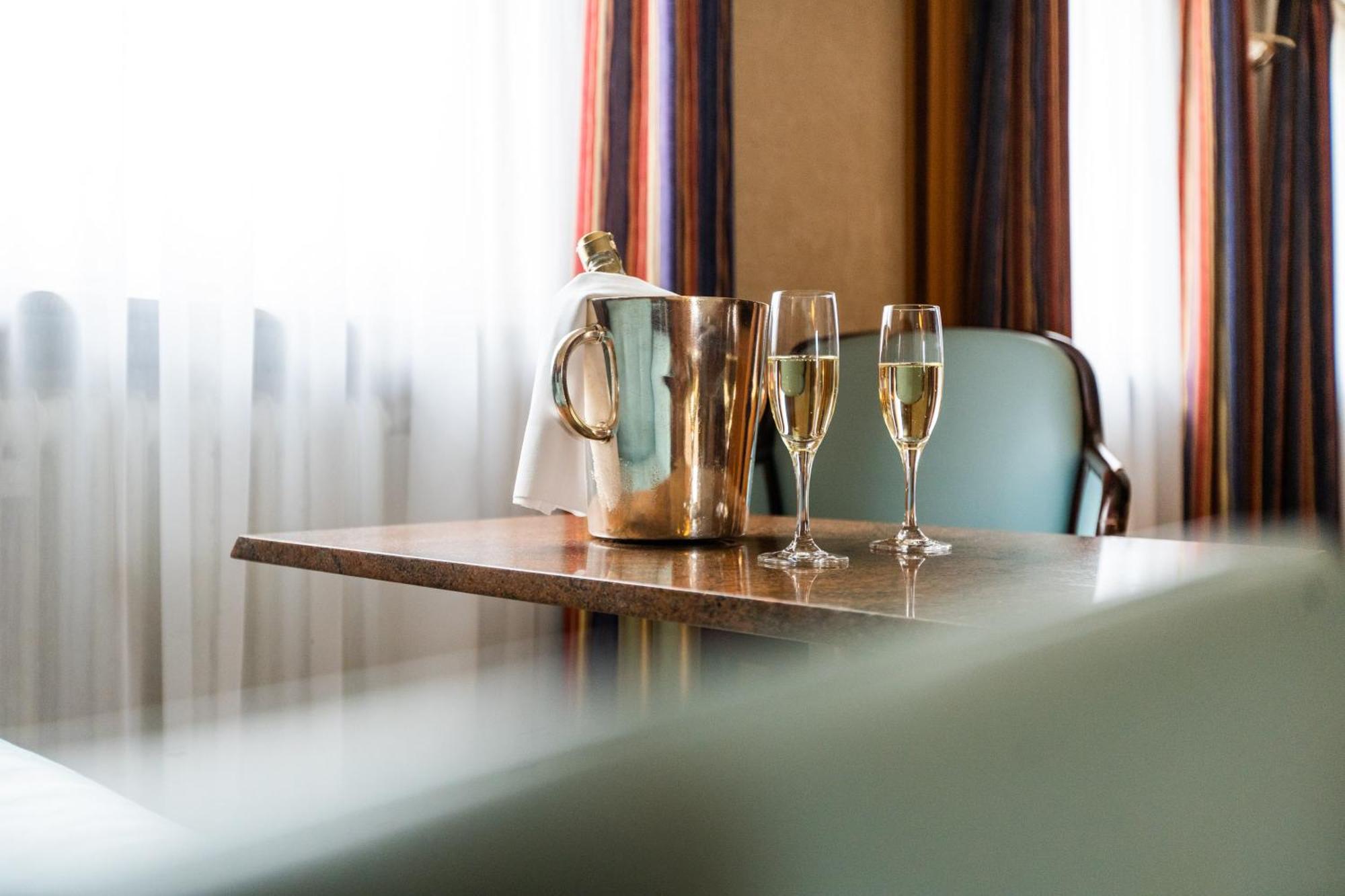 Hotel Royal Штутгарт Номер фото